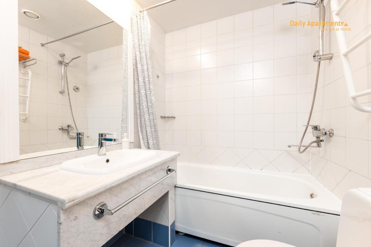 Daily Apartments - Apartment With Bath タリン エクステリア 写真