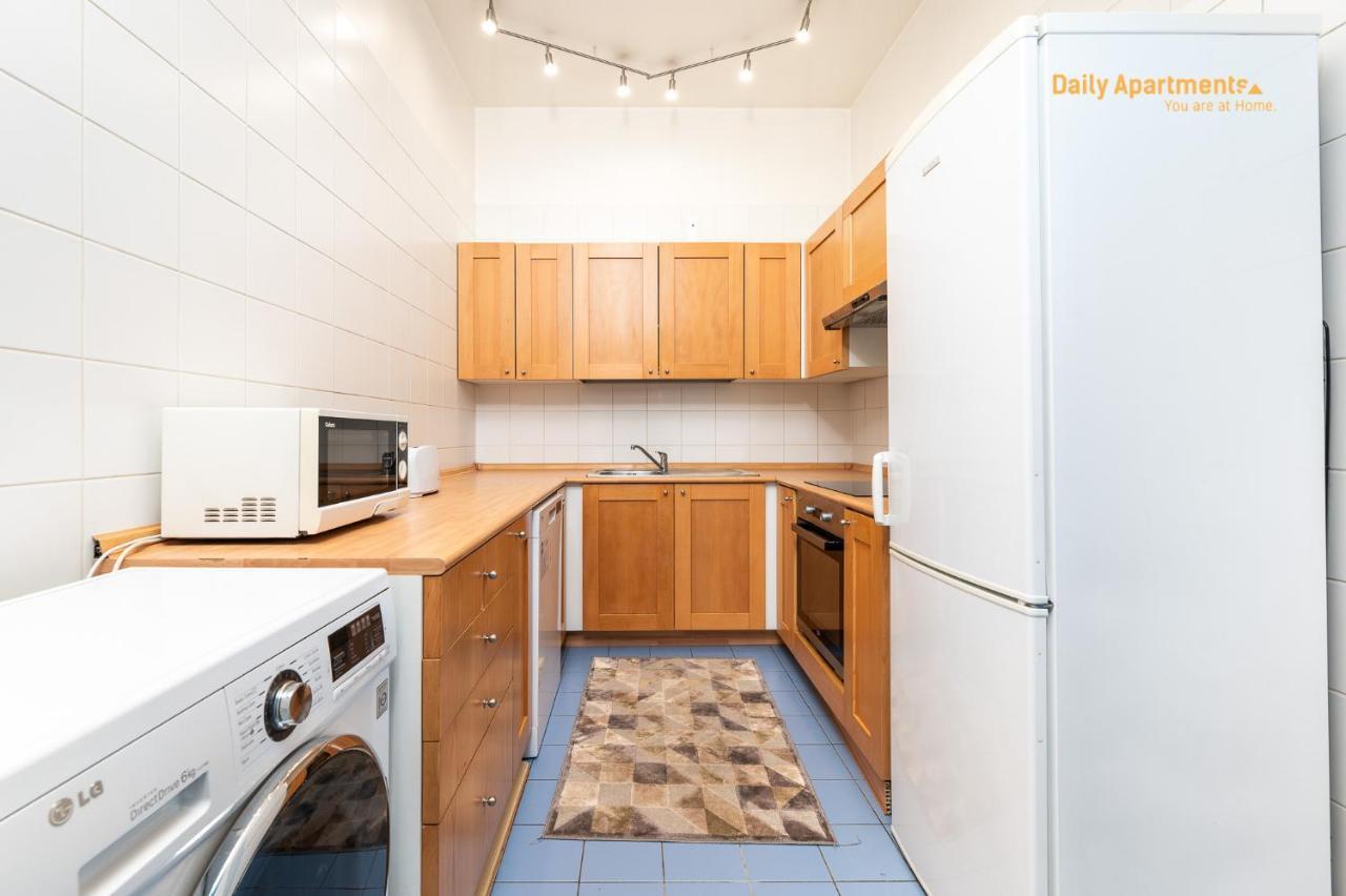 Daily Apartments - Apartment With Bath タリン エクステリア 写真